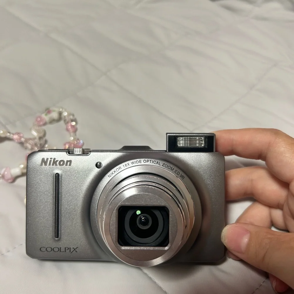 Nikon Coolpix S9300